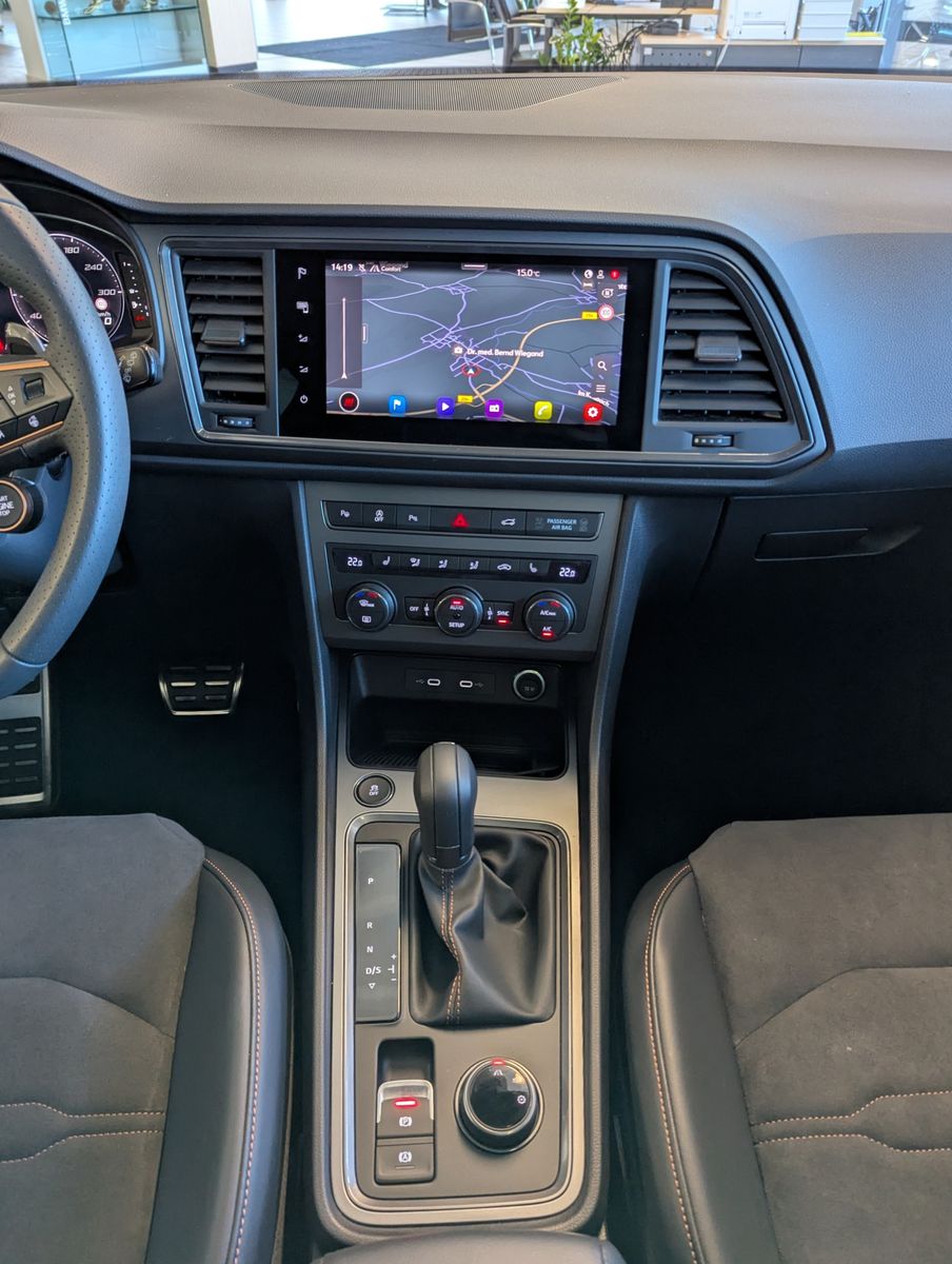 Fahrzeugabbildung CUPRA Ateca 1.5 TSI DSG Pano Memory ACC AHK-Vorb. 19"