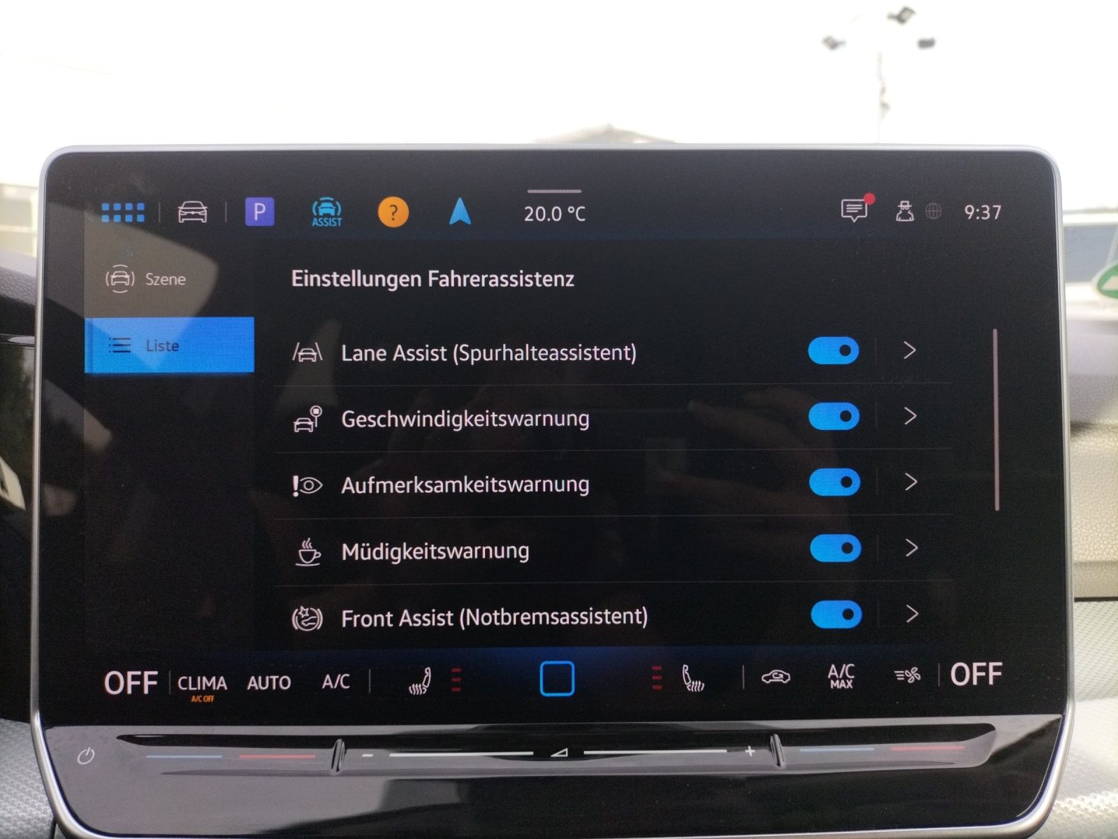 Fahrzeugabbildung Volkswagen Golf VIII Variant TSI Goal LED AID ACC PDC SH