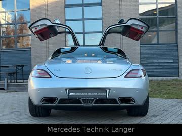 2010 Mercedes-BENZ SLS AMG — фото 9