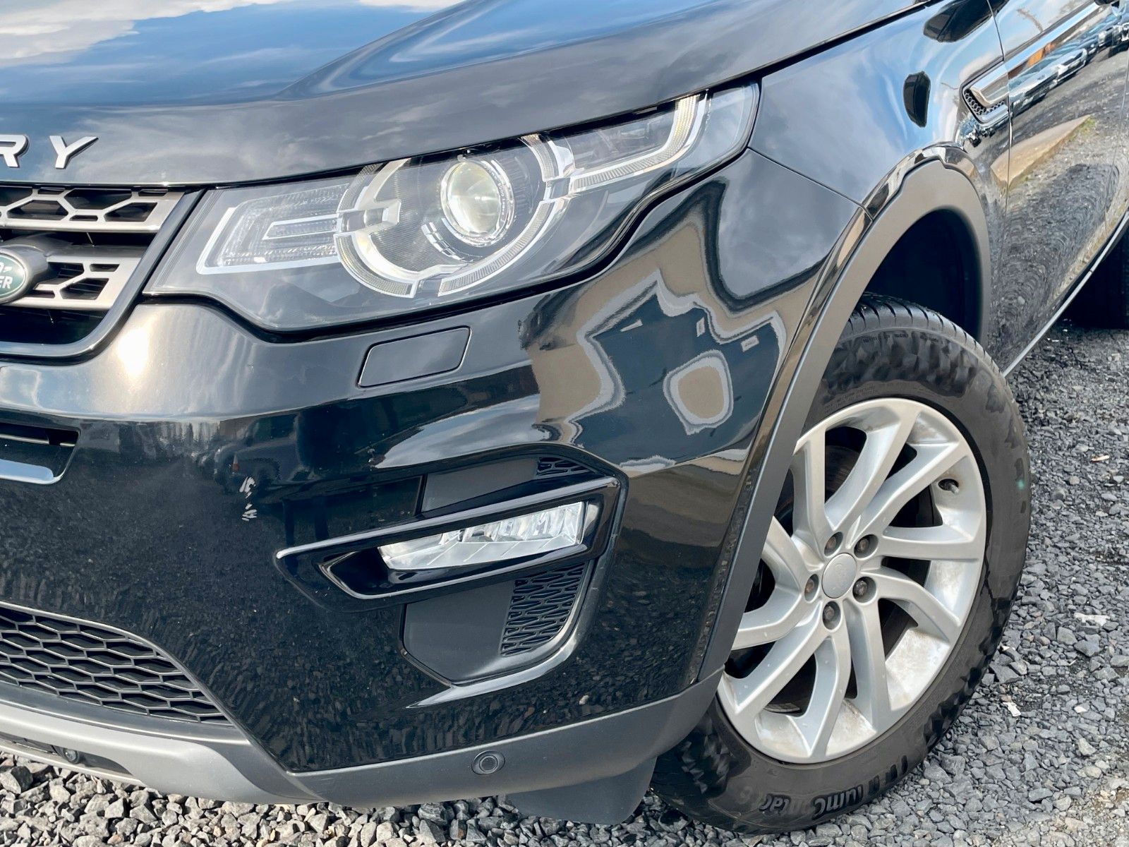 Fahrzeugabbildung Land Rover Discovery Sport 2.0 TD4 AWD Aut. Navi Leder Xeno