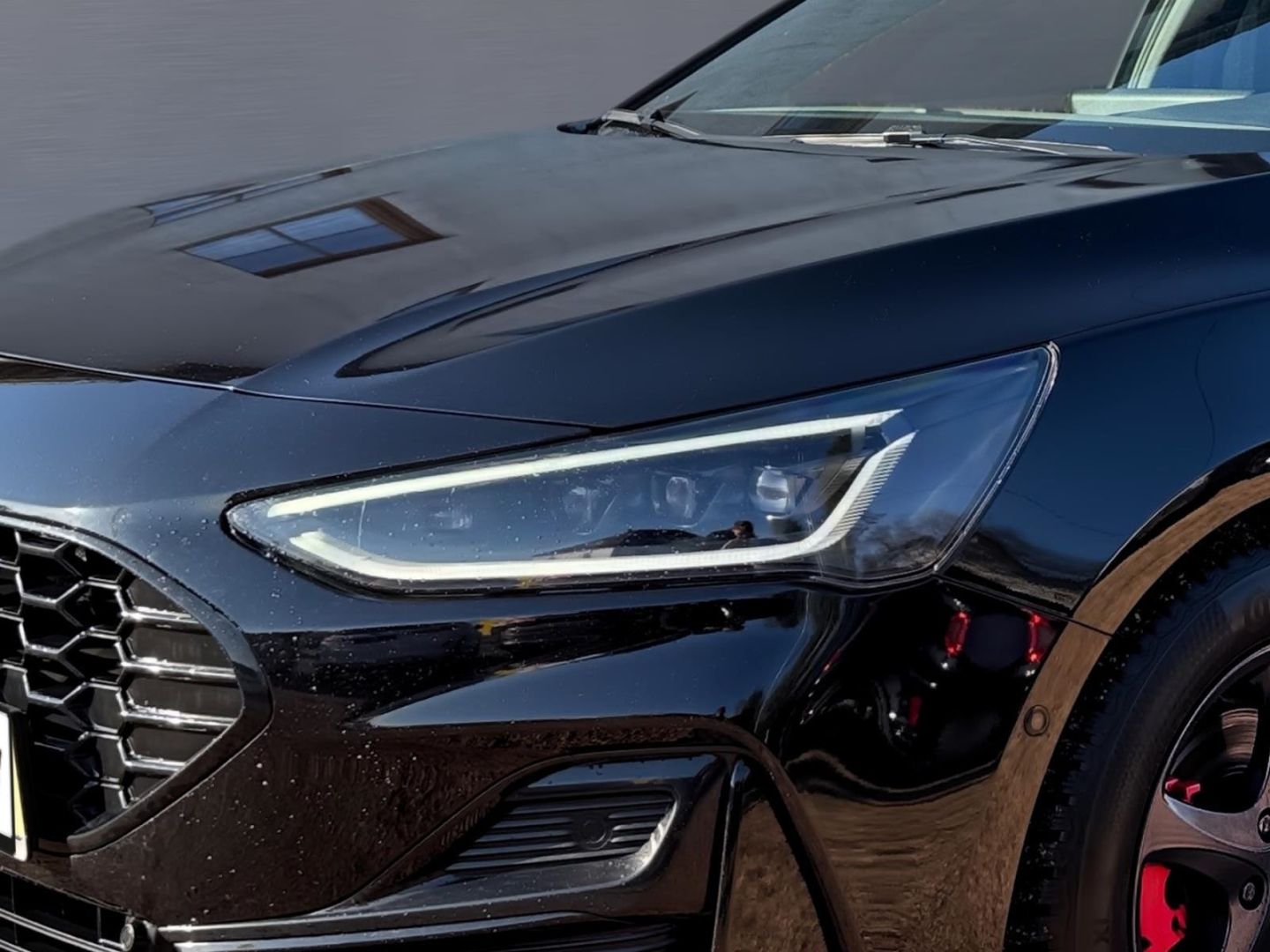 Fahrzeugabbildung Ford Focus Turnier ST-Line X AHK-klappbar Navi Matrix
