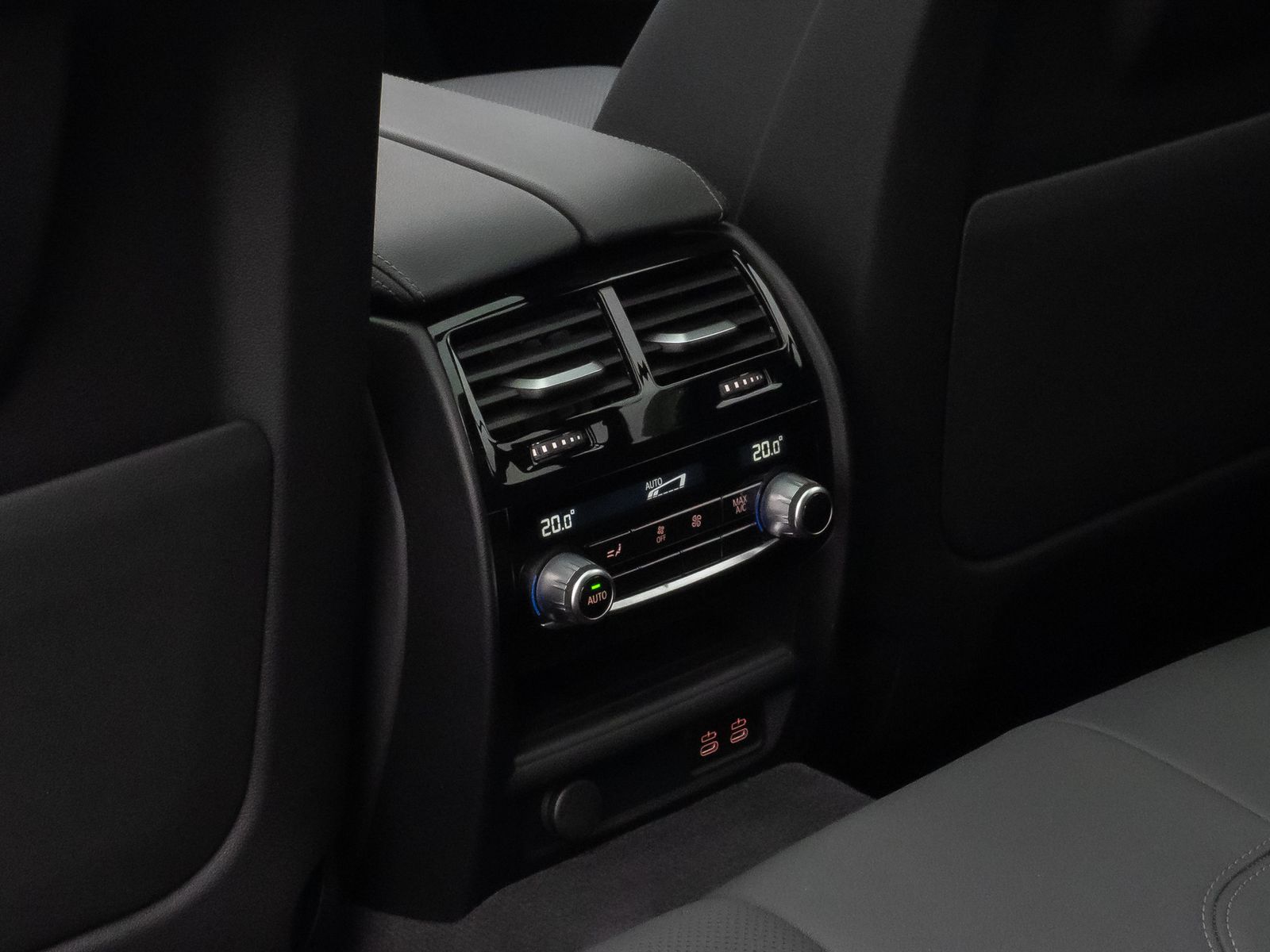 Fahrzeugabbildung BMW 530i M Sport Panorama 360°Laser HUD DAB H/K 19"