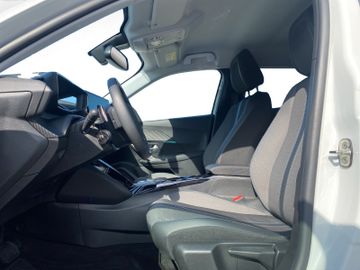 Peugeot 2008 1.2 PureTech 130 Allure Pack AHK+Kam.+LED