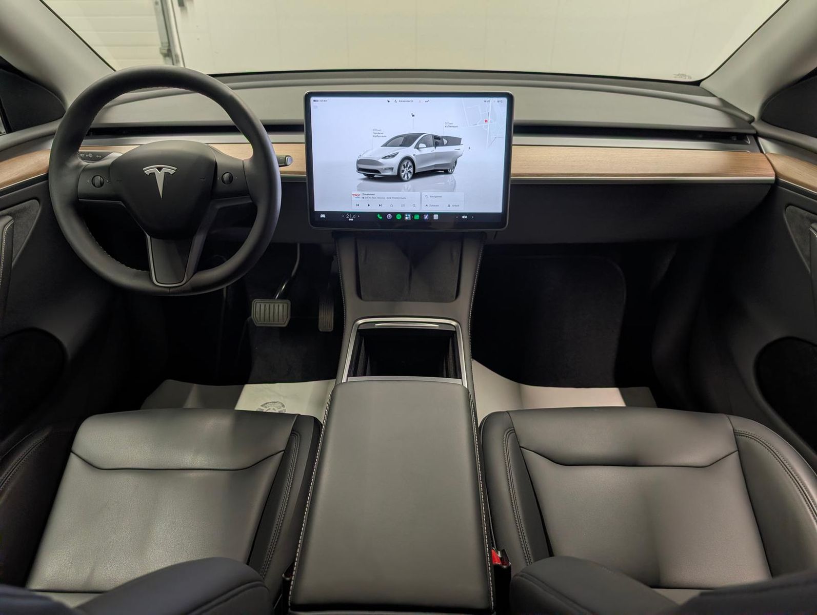 Tesla Model Y AWD Long Range Matrix Pano Navi SHZ Kam foto 14