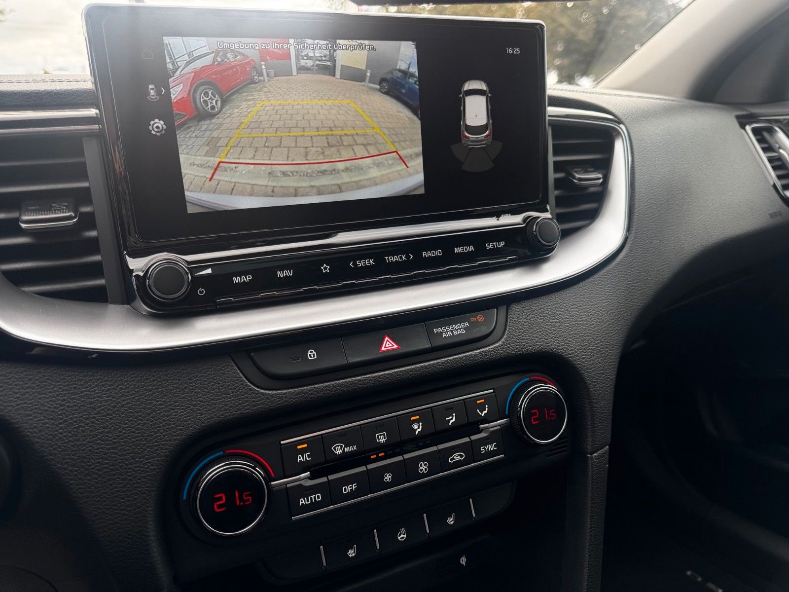 Fahrzeugabbildung Kia XCEED 1.5T SPIRIT 160PS NAV GLASDACH
