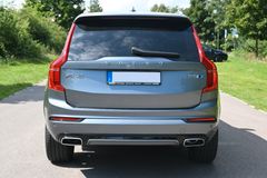 Fahrzeugabbildung Volvo XC90 D5 AWD*R-Design*STHZ*360°*LUFT*MIETKAUF