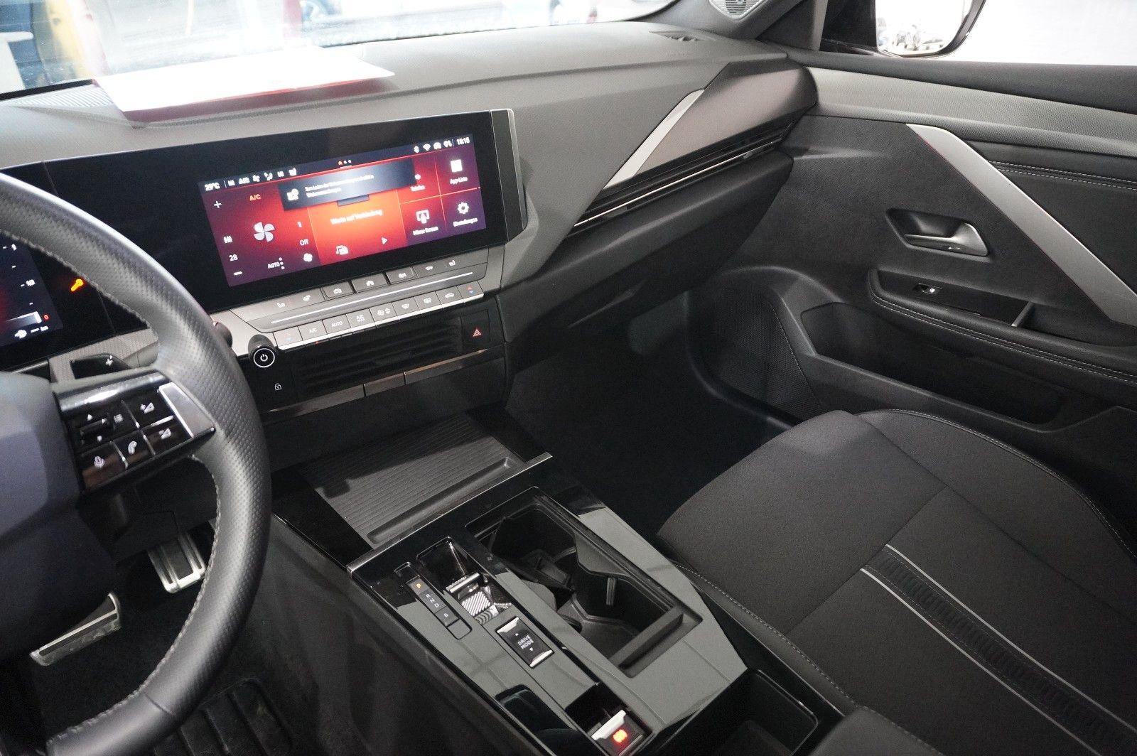 Fahrzeugabbildung Opel Astra L Lim. 1.6 HYBRID GS SPORT NAVI/360°/SPORT