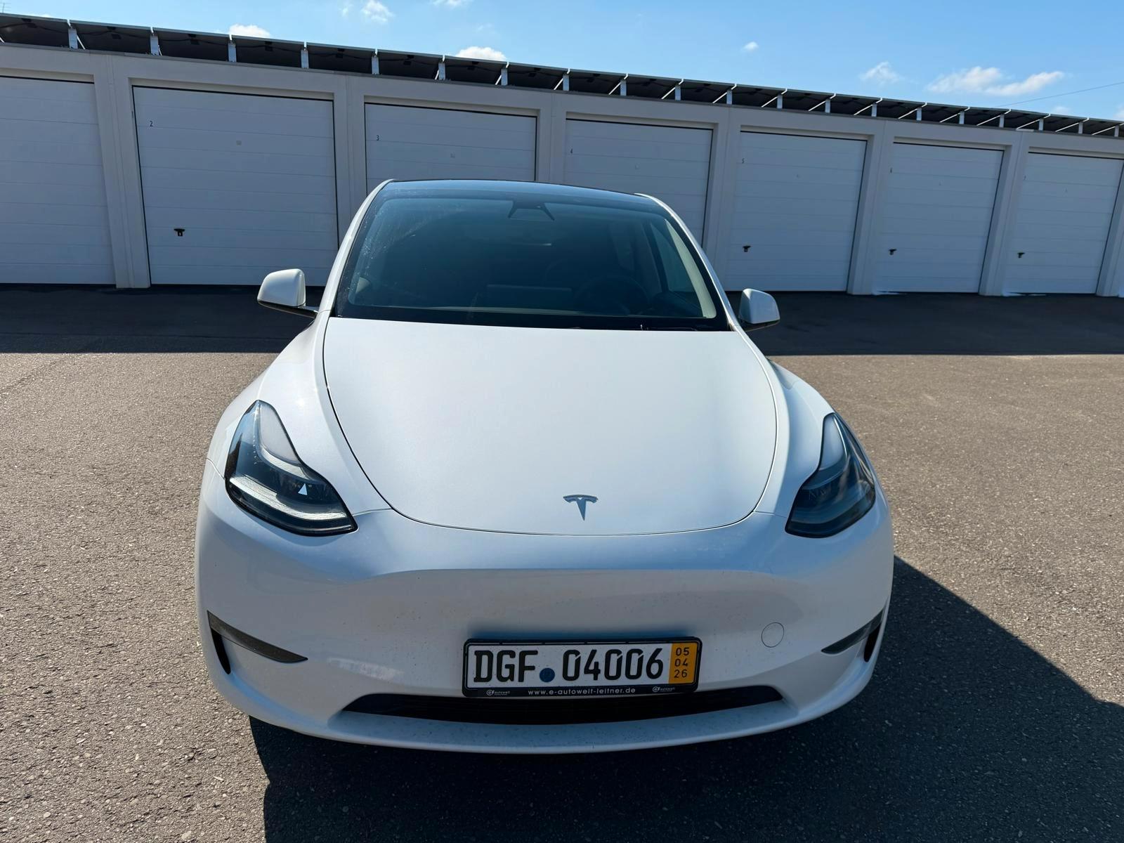 Tesla Model Y Long Range Dual AWD
