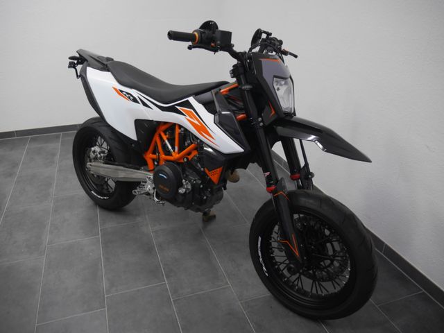 KTM 690 SMC R  // A2 // Quickshifter // Supermoto