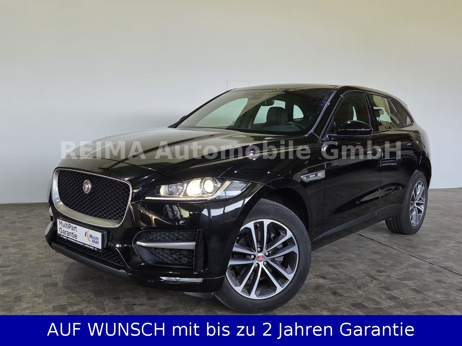 Fahrzeugabbildung Jaguar F-PACE R-Sport AWD, Pano, Meridian,