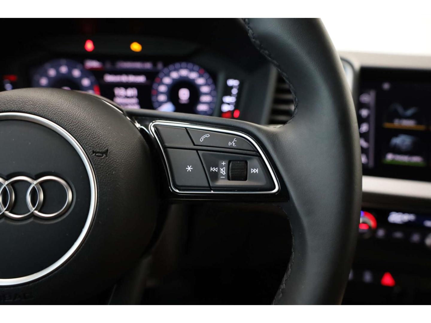 Audi A1 Sportback 25 TFSI S line S-Tronic LED/NAV/SH, миниатюра 16