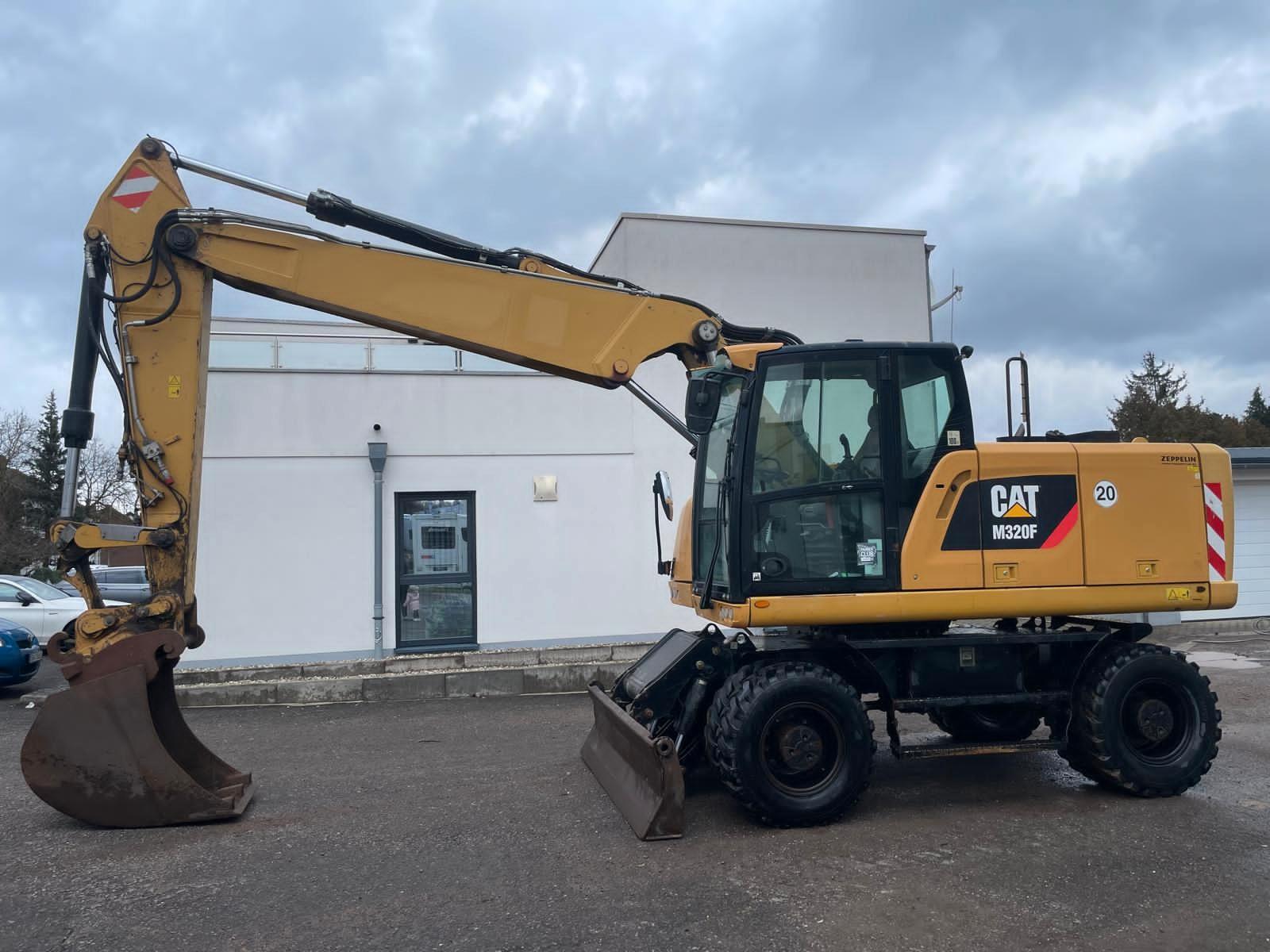 CAT M 320 F