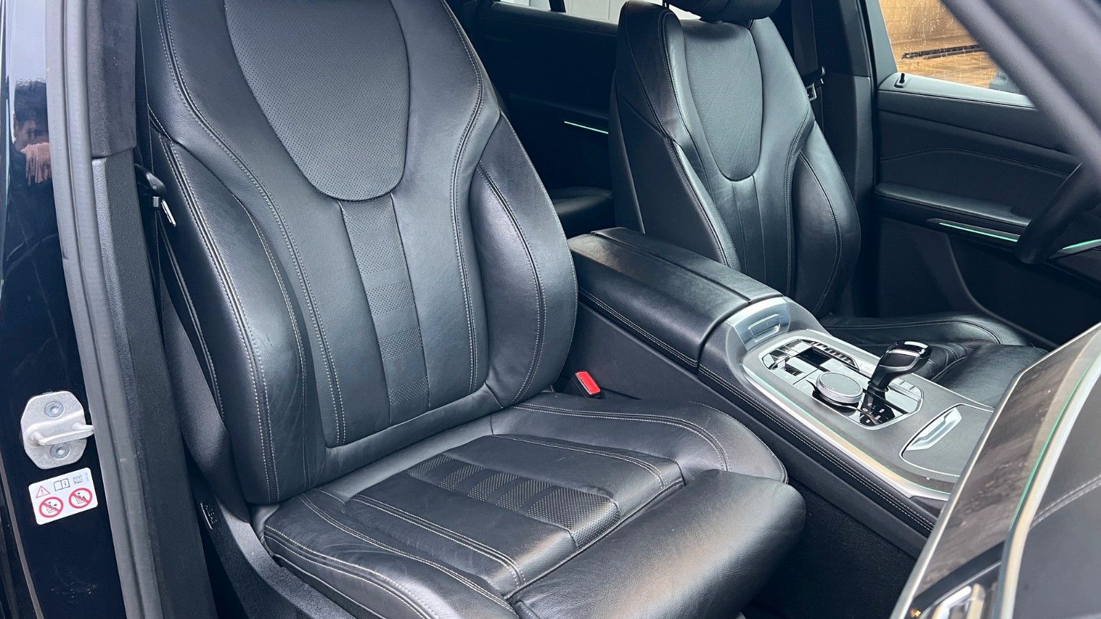 Fahrzeugabbildung BMW X7 M50 d *H/K*360°*PANO*AHK*M-Paket*HUD*Mietkauf