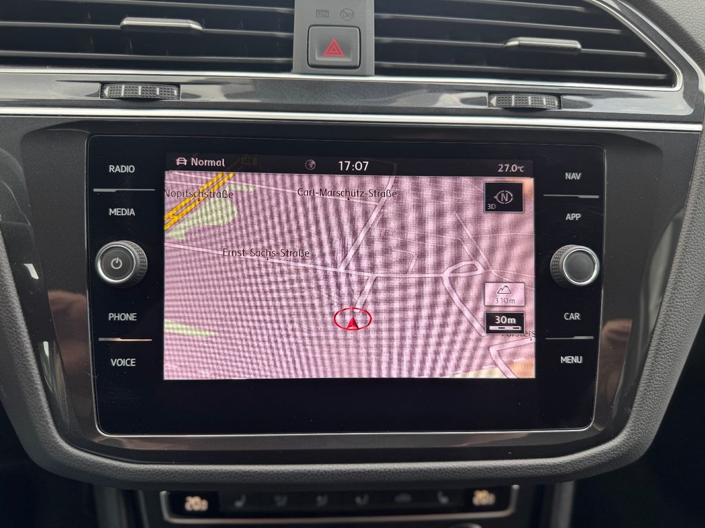 VW Tiguan 2.0 TSI 4Motion R-Line VW Tiguan 2.0 TSI 4Motion R-Line
