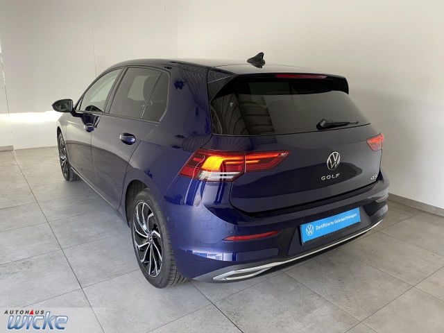 Golf VIII 1.5 eTSI DSG Active NAVI KLIMA LED SHZ