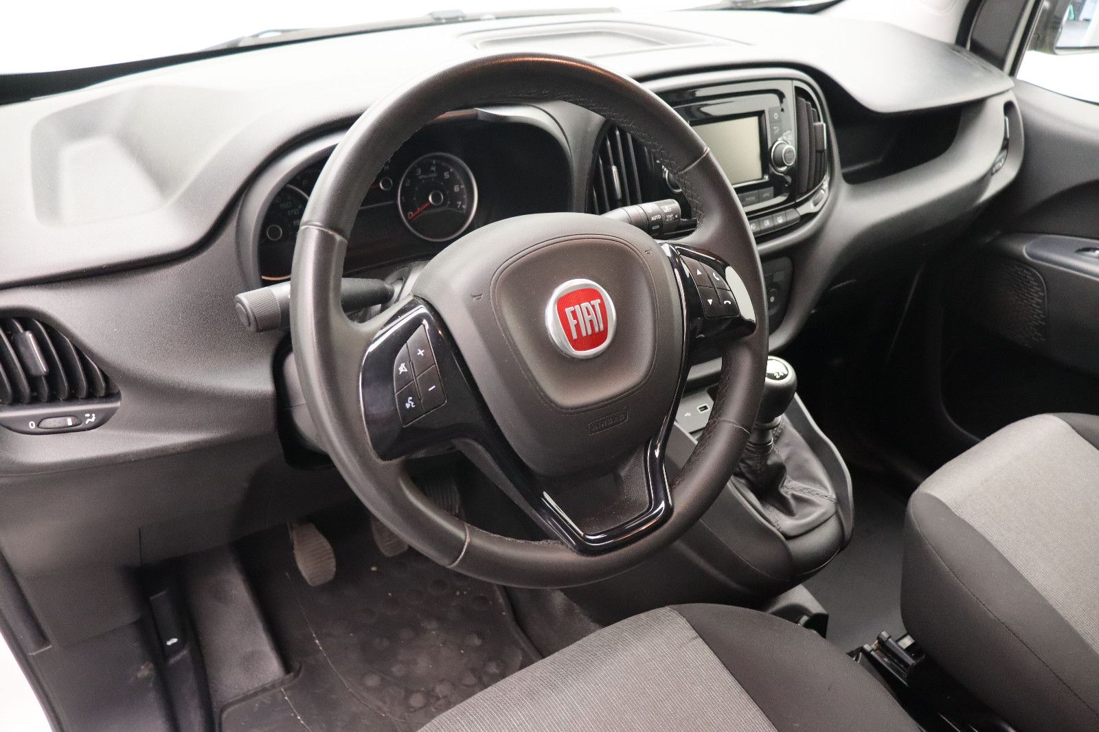 Fahrzeugabbildung Fiat Doblò SX 1.6 Maxi Kasten