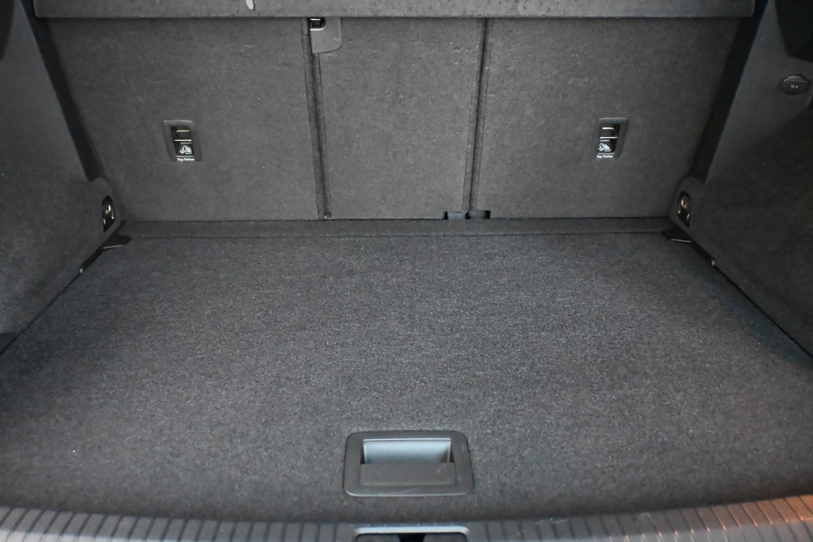 Volkswagen Tiguan Highline/LED/MASS./AHK/RFK/1.HAND/HEAD-UP