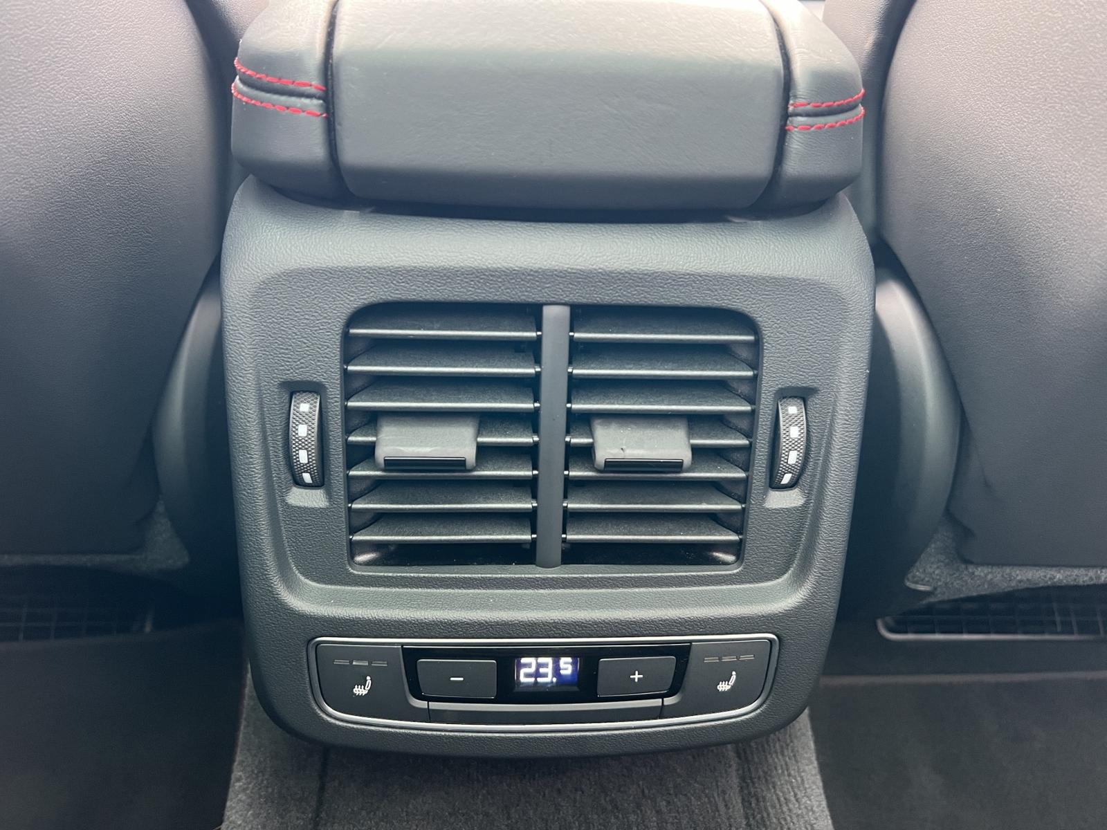 Audi e-tron GT RS quattro HUD Navi Matrix LED B&O KLI