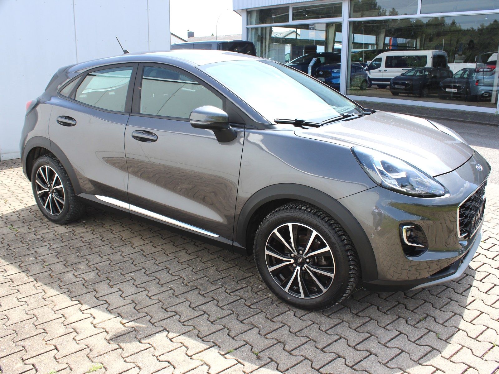 Fahrzeugabbildung Ford Puma Titanium 1,0 EcoBoost Mild Hybrid