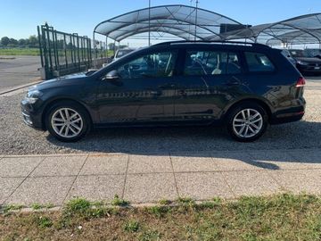 Volkswagen Golf - 9