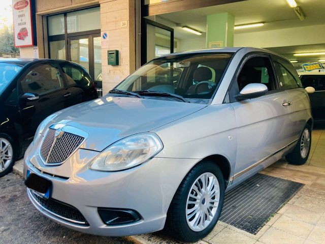 Lancia Ypsilon EcoChic GPL - IDEALE X NEOPATENTA