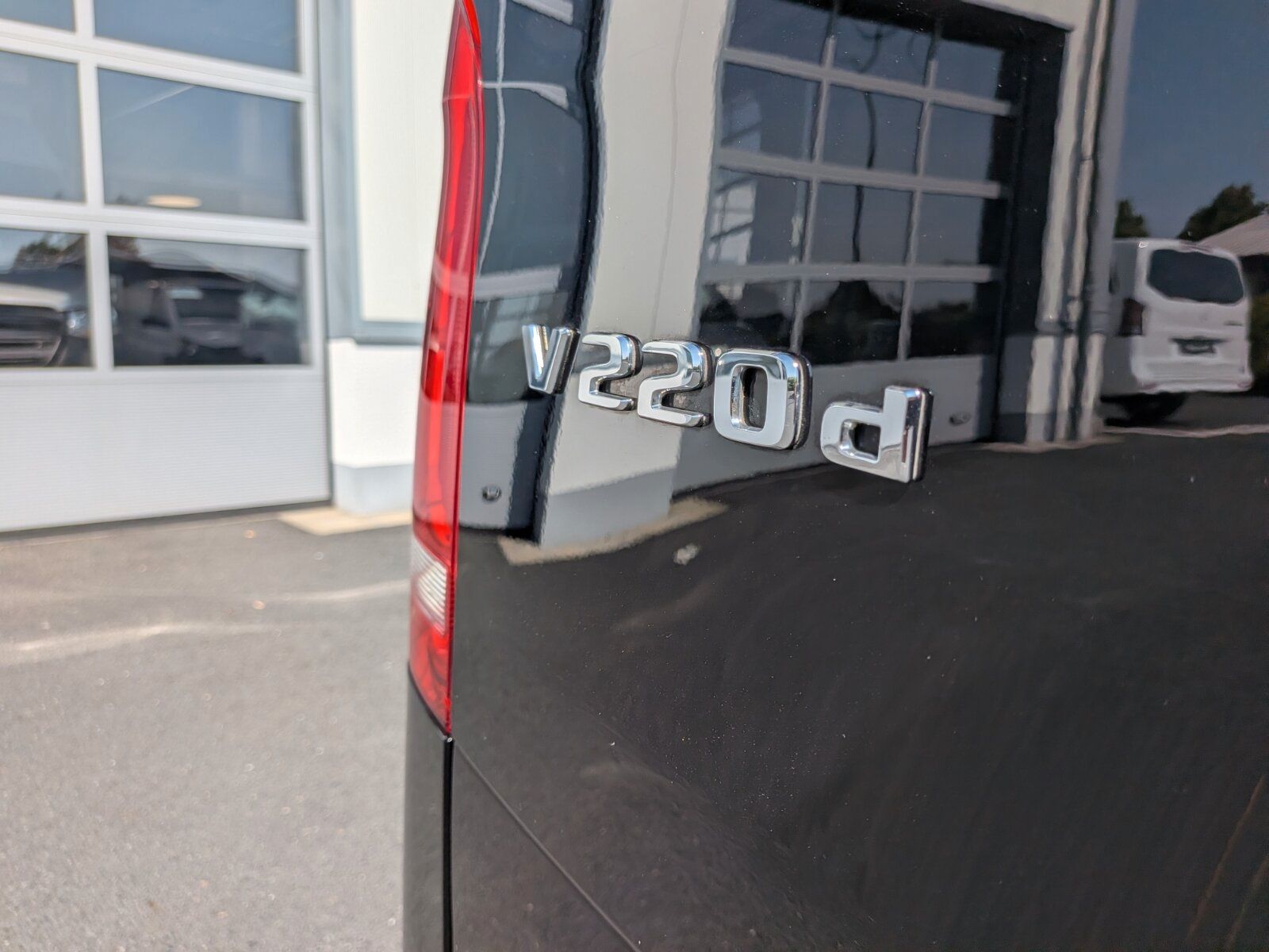 Mercedes-Benz V 220 d 4MATIC EDITION Lang Navi Standhz LED foto 7