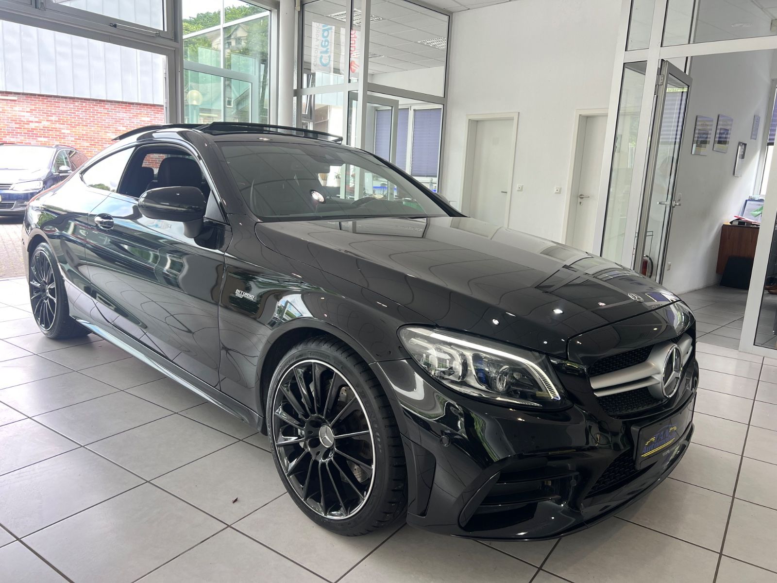 Fahrzeugabbildung Mercedes-Benz C 43 AMG Coupé 4Matic * PANORAMADACH *