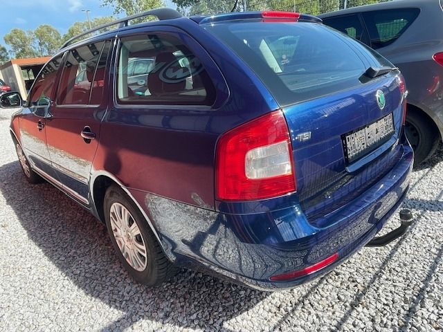 Fahrzeugabbildung SKODA Octavia Combi 1.4TSI DSG ANHZV PDC SIHZG 1.HAND