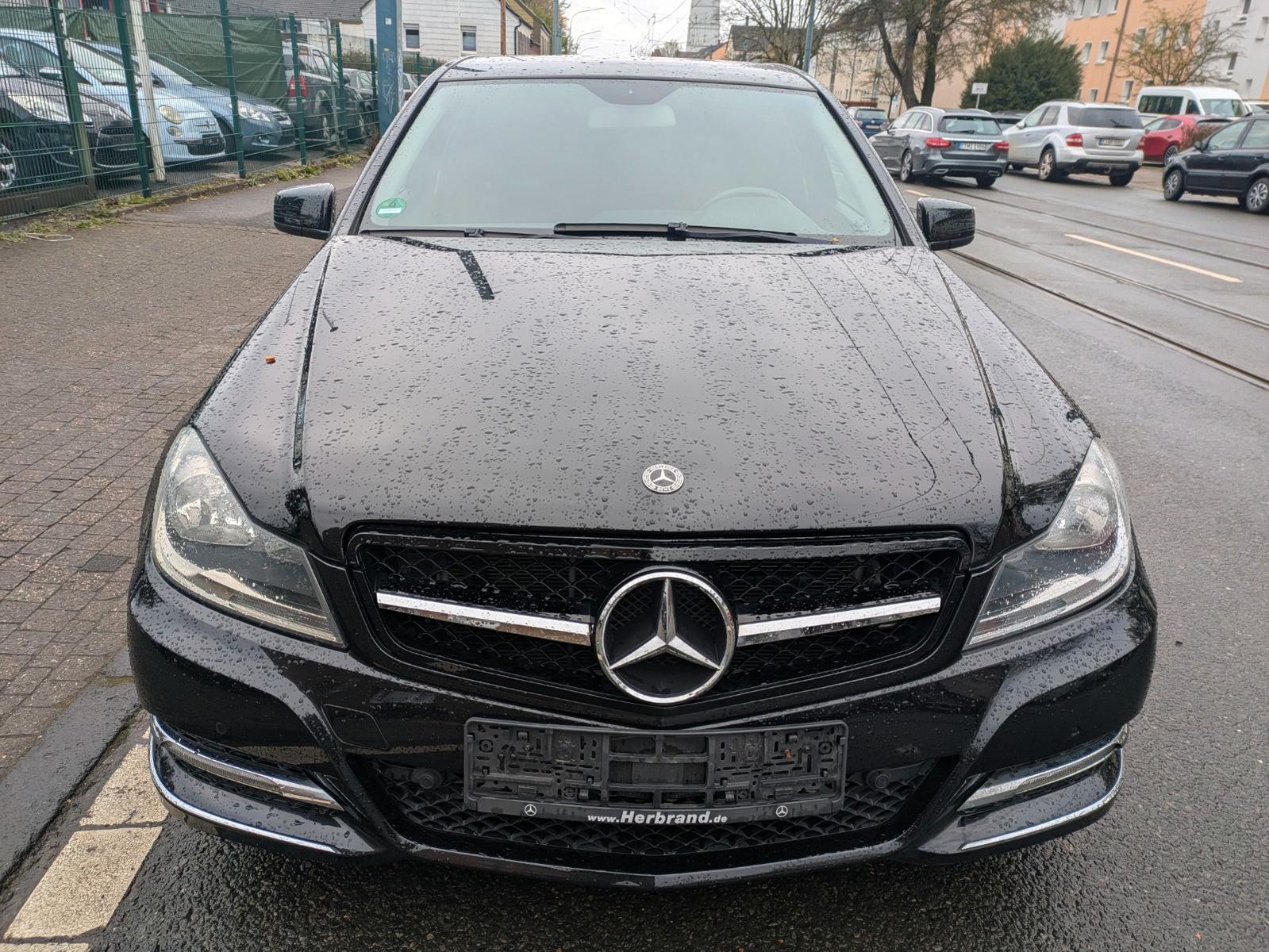 Mercedes-Benz C 180 C Limousine C 180 CGI BlueEfficiency+