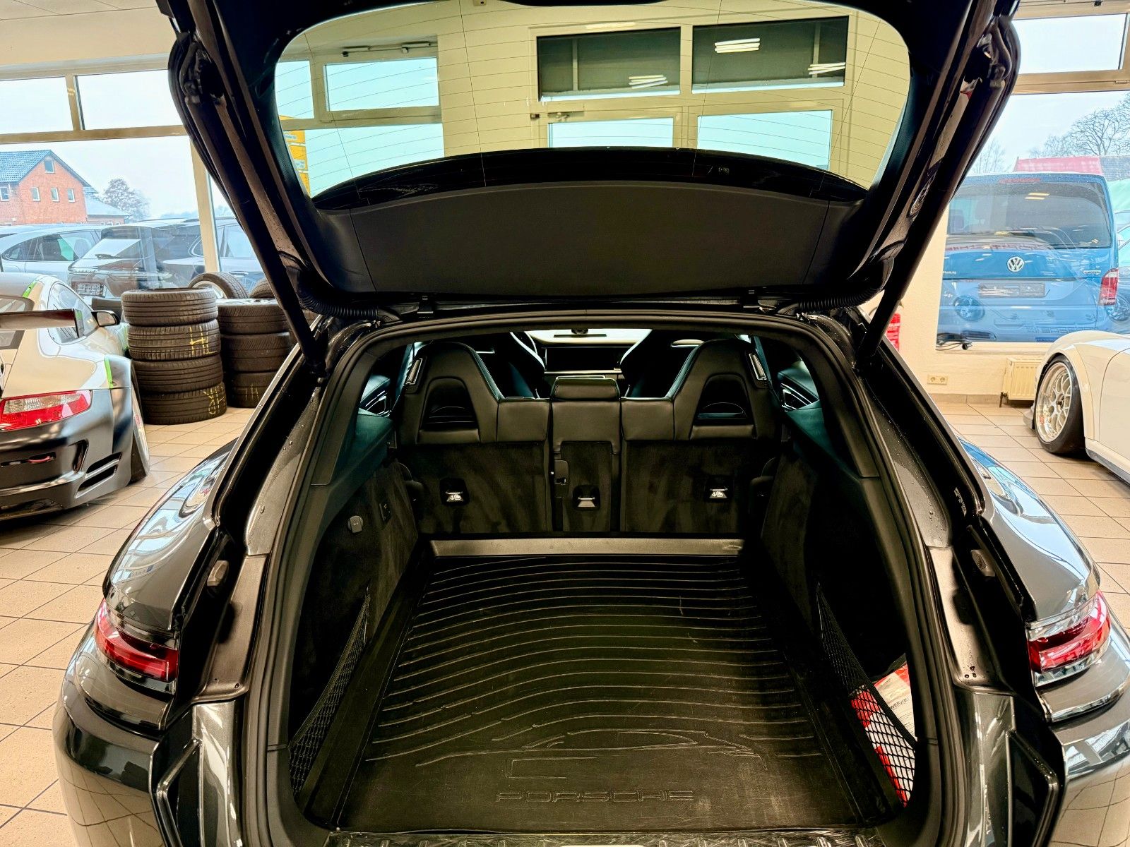 Fahrzeugabbildung Porsche Panamera GTS Sport Turismo Panorama/ACC/HeadUP