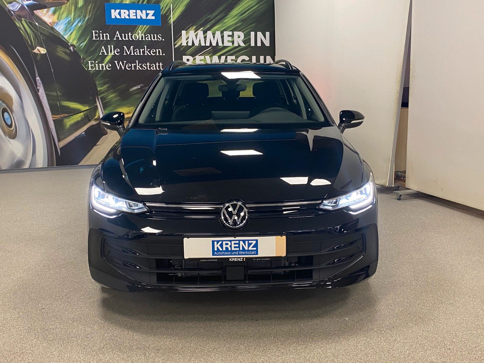 Fahrzeugabbildung Volkswagen Golf 8 Variant 2.0 TDI Life Variant+ACC+PDC v+h+