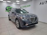 BMW X7 xDrive40i / 7SITZER MOTOR KLAPPERT - BMW X7 Unfallwagen