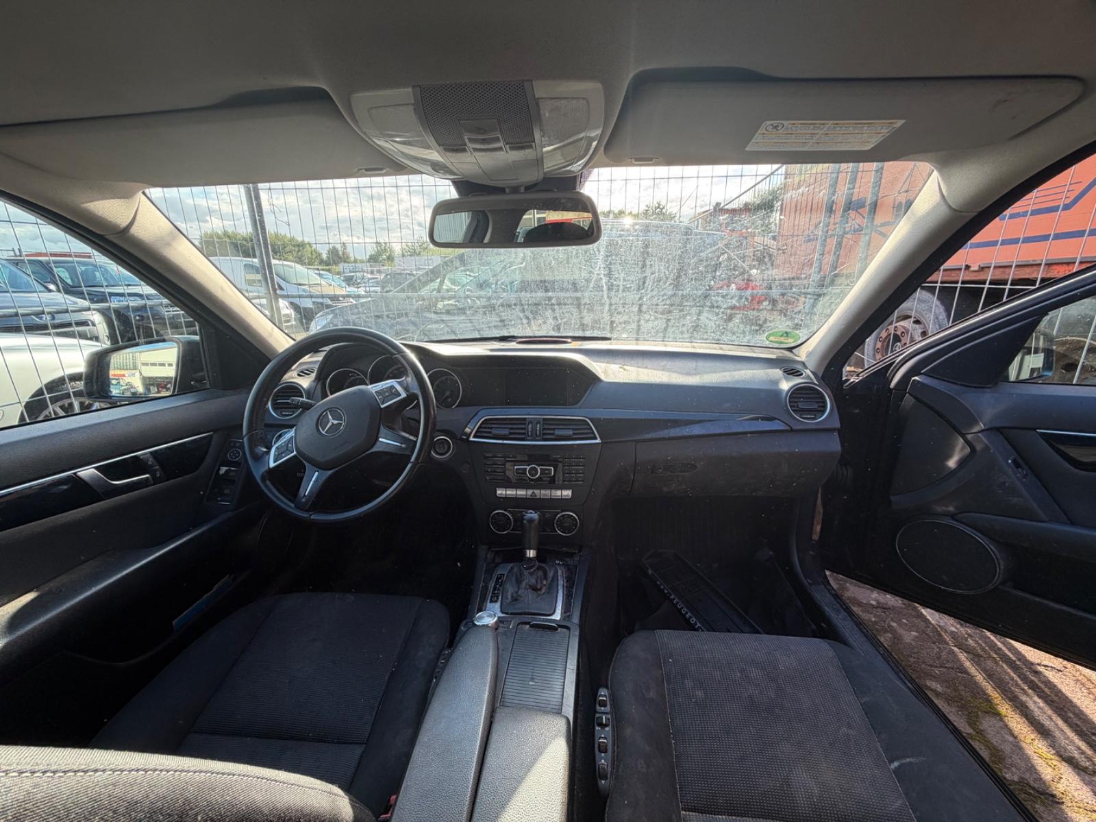 Mercedes-Benz C220 2012 — photo 7