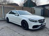Mercedes-Benz E 63 AMG S 4MATIC AMG S/ VOLL / LED/Pano/Navi/ - Mercedes-Benz E 63 AMG: Limousine