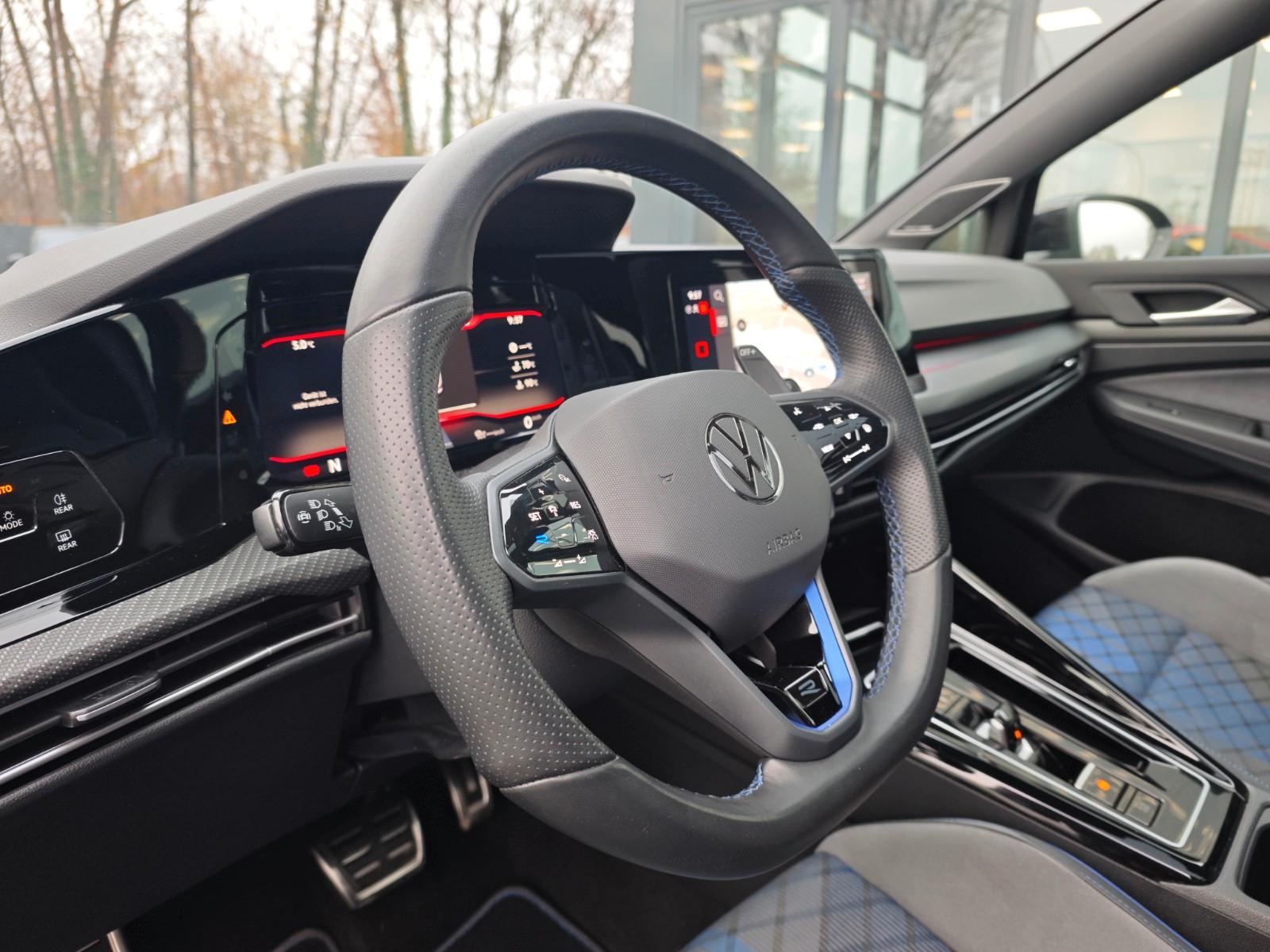 Volkswagen Golf VIII R VARIANT 4M*PERFORM*MATRIX*PANO*1.HD*, миниатюра 24