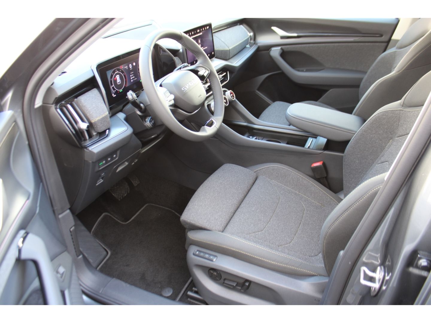 Fahrzeugabbildung SKODA Kodiaq Selection 1,5 TSI mHEV ACC AHK LED TWA RF