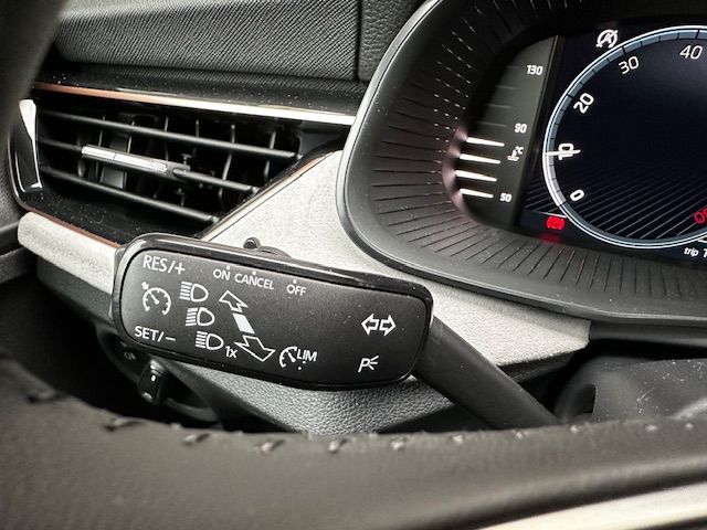 Kamiq Selection 1.0TSI 116 PS 5J GAR,CARPLAY;LED