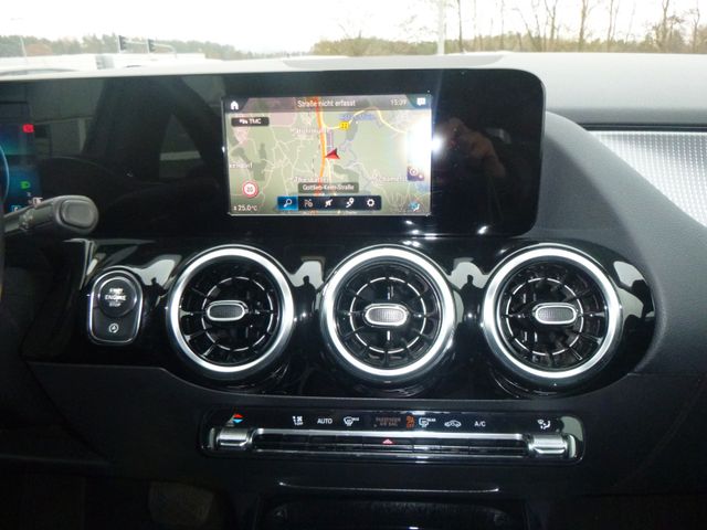 Fahrzeugabbildung Mercedes-Benz B 180 >AUT/AHK/NAV/KAM/PDC/LED<