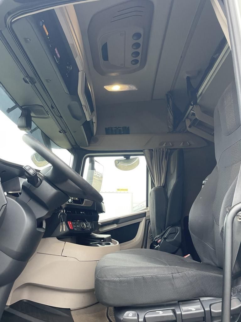 Fahrzeugabbildung DAF FT XG 530