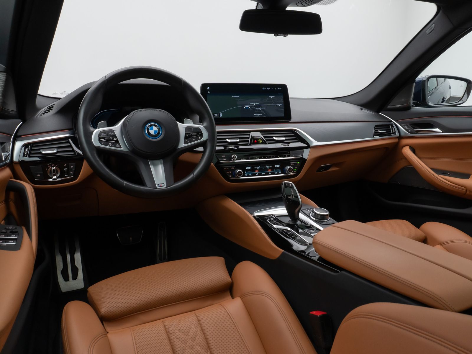 Fahrzeugabbildung BMW 530e xD M Sport Panorama 360°Laser HUD DAB H/K
