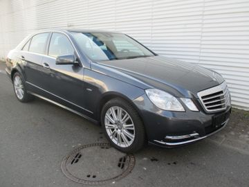 Mercedes E 300 - 1