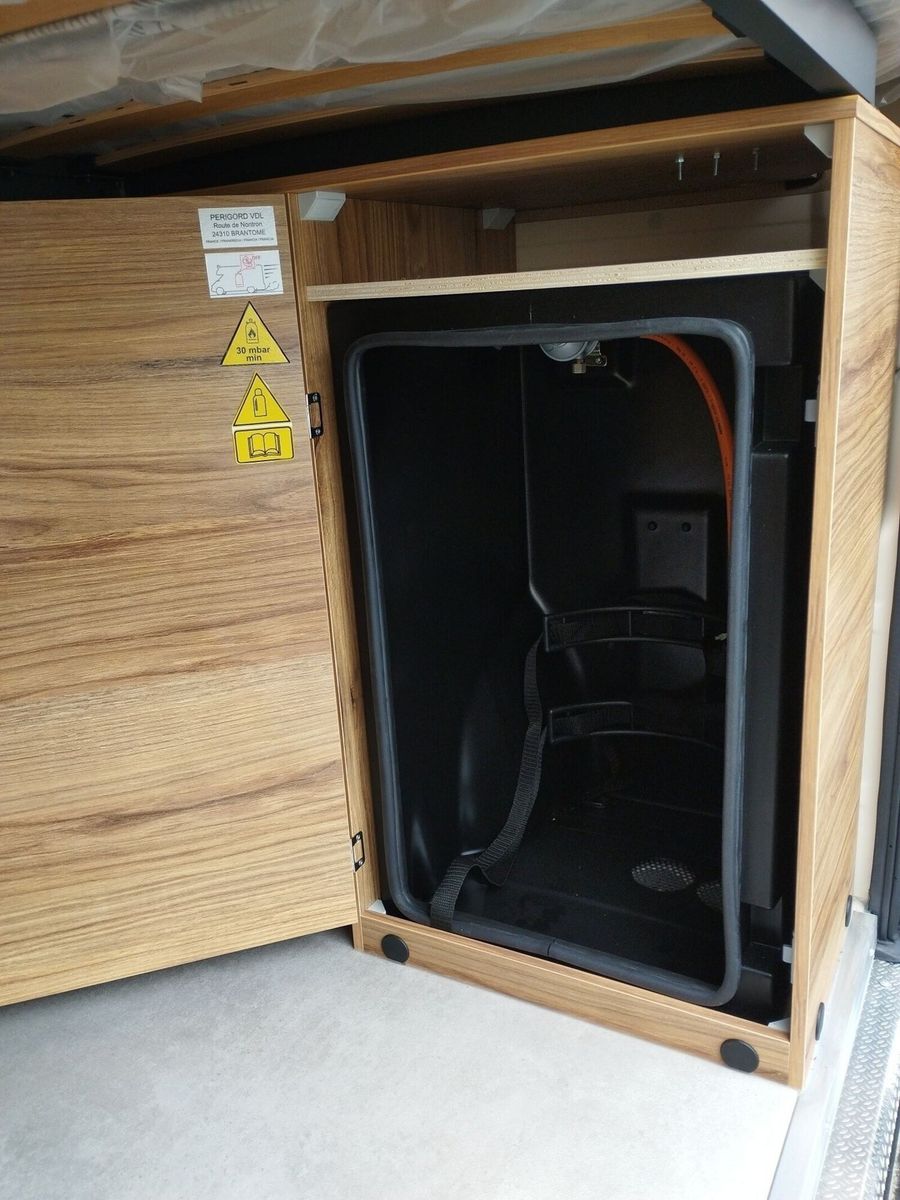 Fahrzeugabbildung Karmann Dexter DE 580 Concept Paket, Tageszulassung
