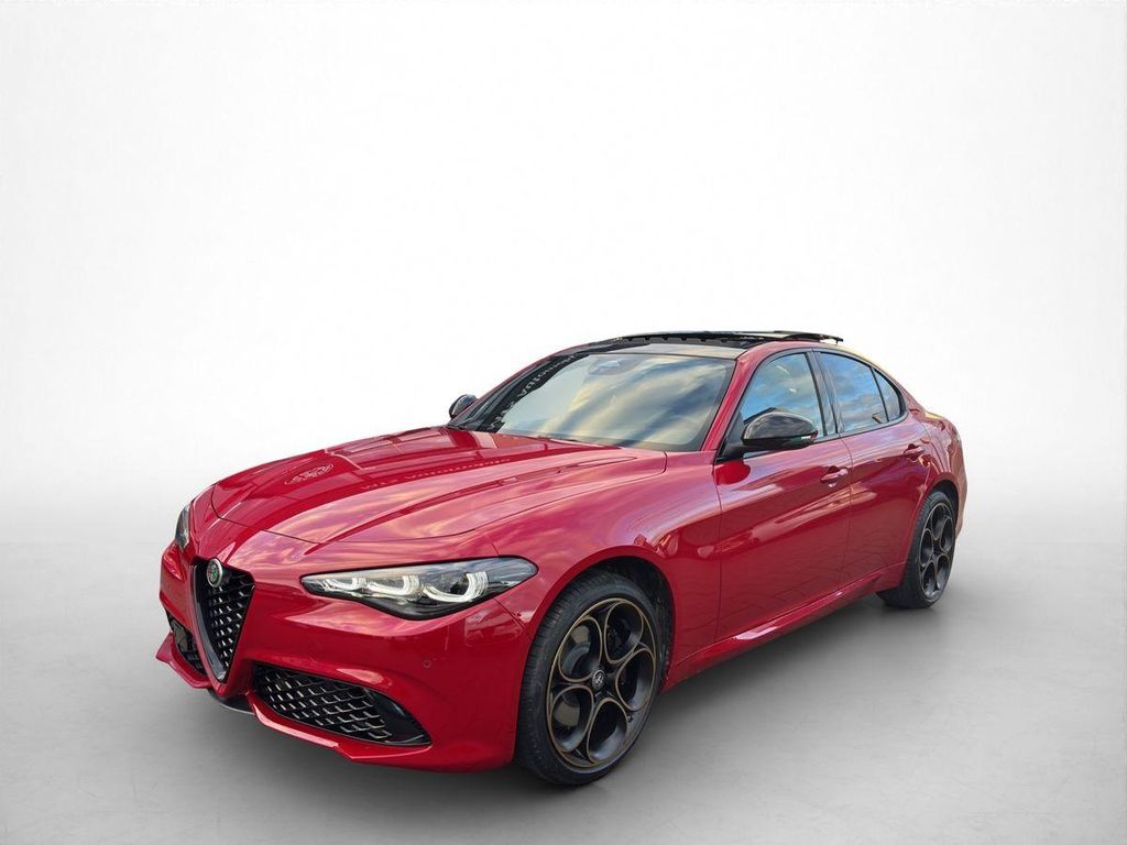 Alfa Romeo Giulia INTENSA 2.0 Turbo 280 PS Q4*Panoramadach*