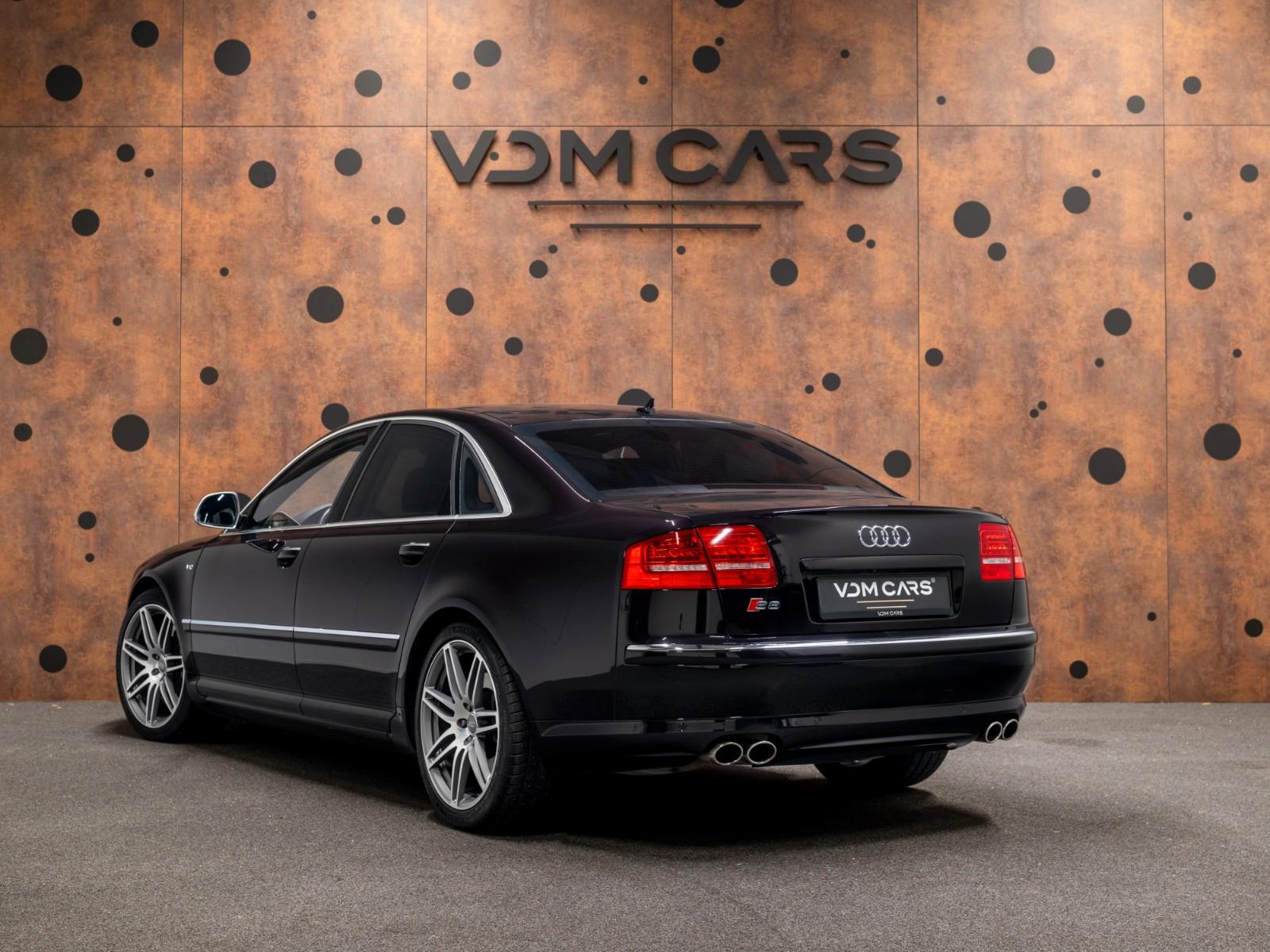 Audi S8 5.2 quattro*MASSAGE*LUFTFEDERUNG*CARBON*