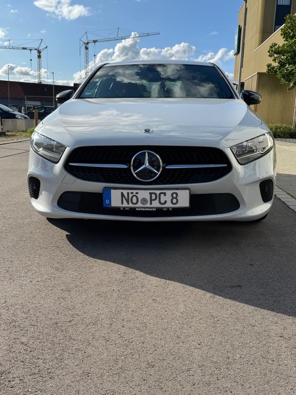 Mercedes-Benz A 220