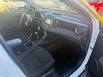 Toyota RAV 4 - 12