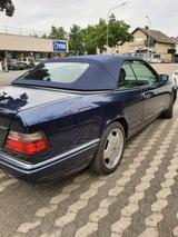 Mercedes-Benz E 220 FINAL EDITION E 220 - Mercedes-Benz E-Class aus 1996