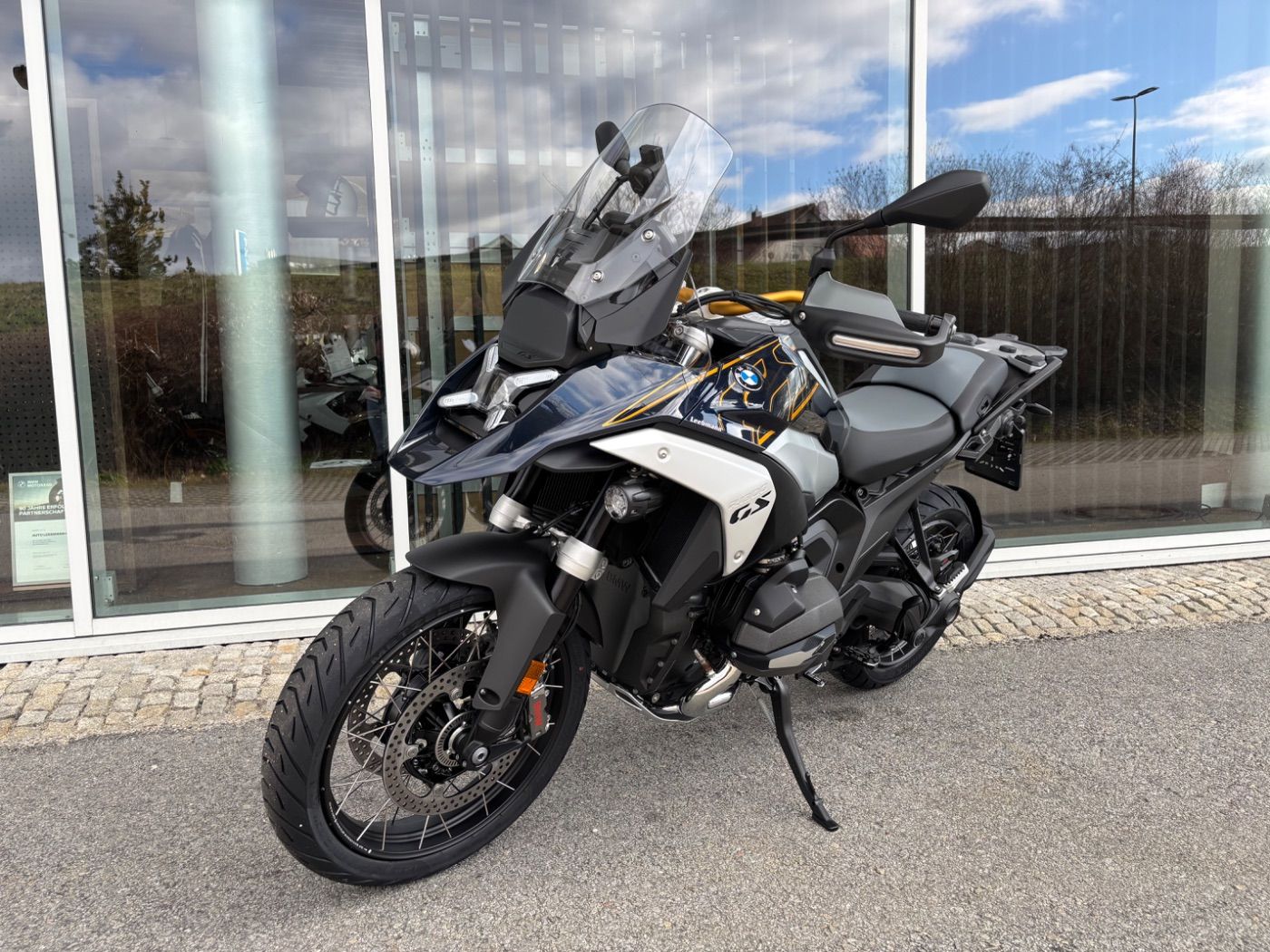 Fahrzeugabbildung BMW R 1300 GS Option 719 ASA