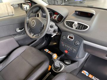 Renault Clio III Dynamique MOTOR- UND GETRIEBSCHADEN