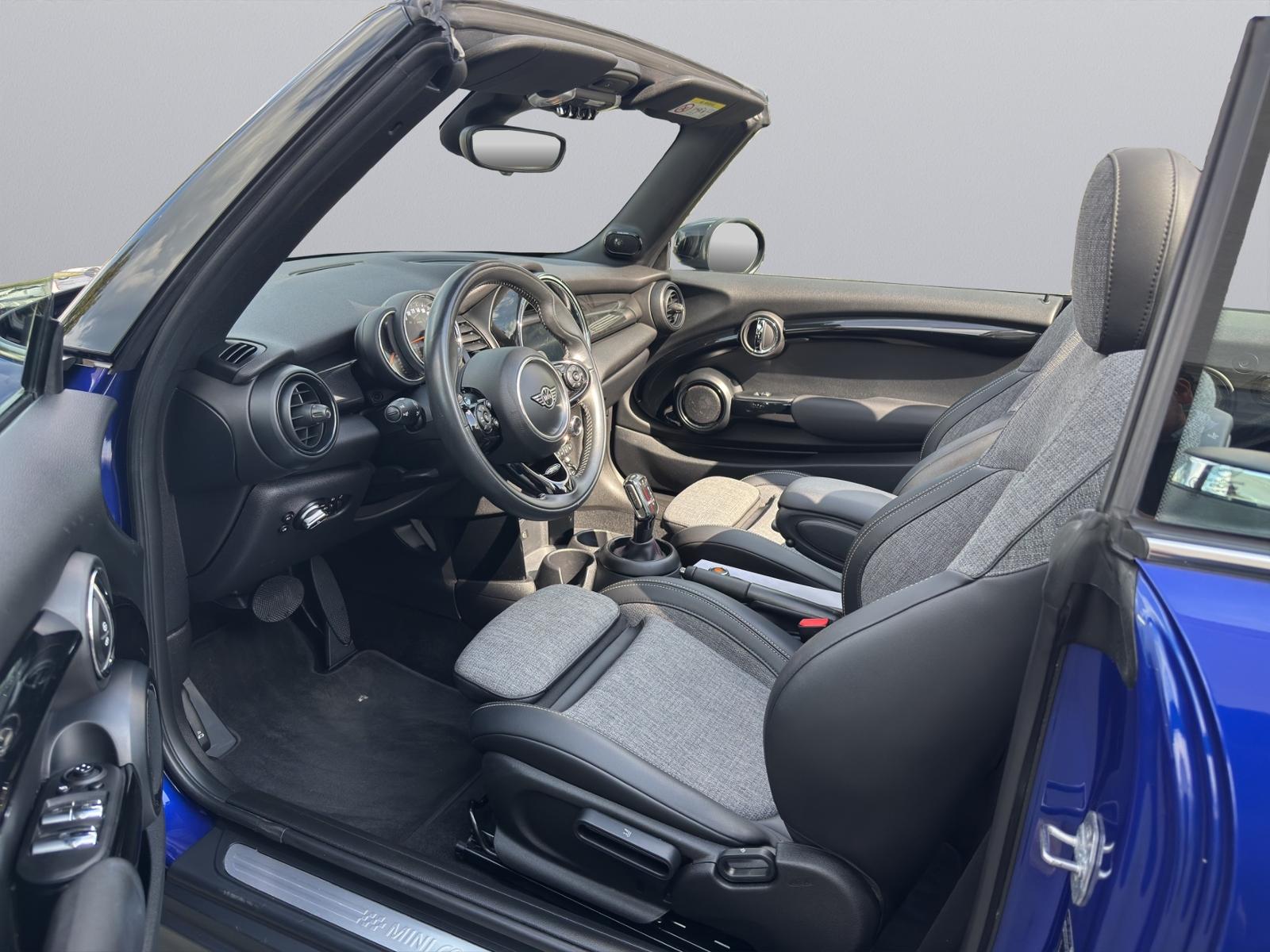 MINI Cooper S Cabrio Navi Kamera LED WirelessCharging